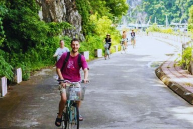 Hanoi - Tuan Chau Marina - Cat Ba Island - Viet Hai village (L, D)